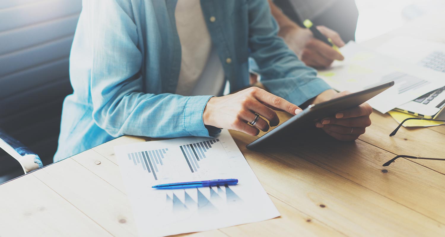 using-social-media-mobi-1